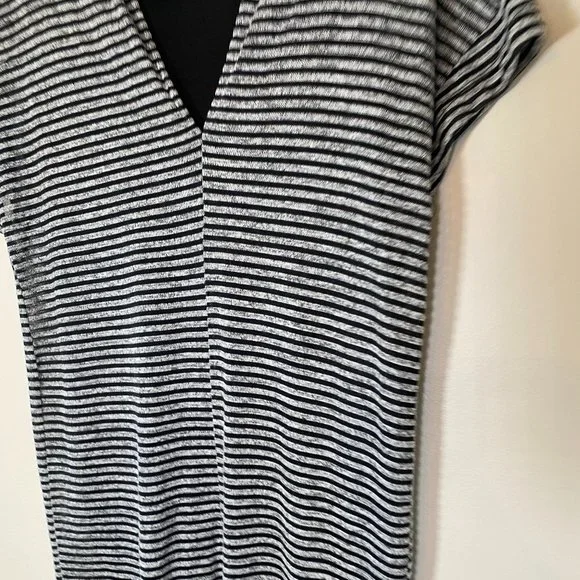 Nordstrom Lush Midi Knit Dress in Grey and Black Stripe - Picture 8 of 9